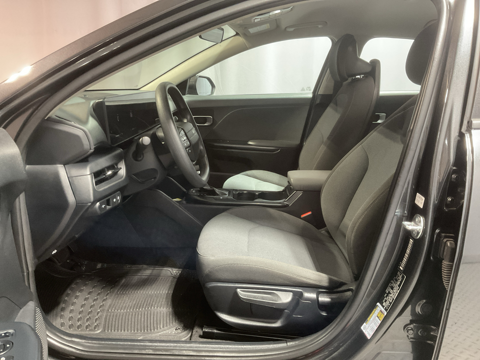 2025 Kia K4 LX