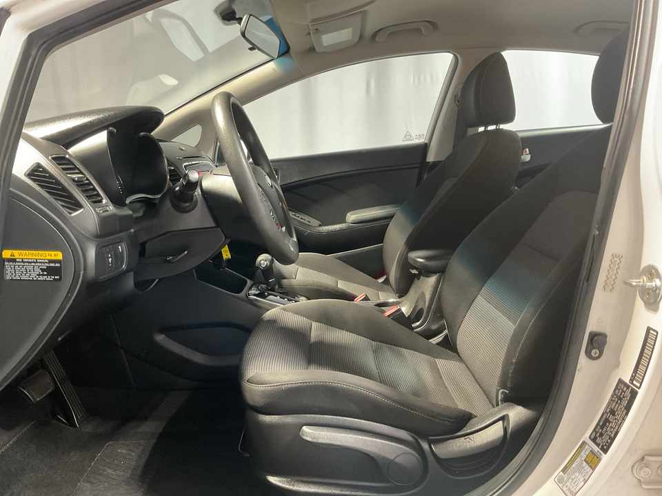 2017 Kia Forte LX 6A