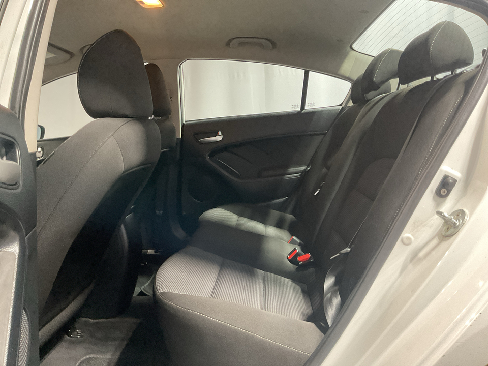 2017 Kia Forte LX 6A