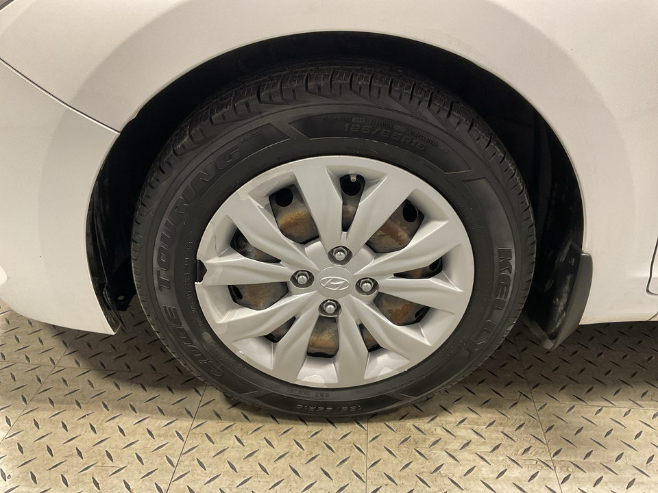 2019 Hyundai Accent SE 4-Door 6A