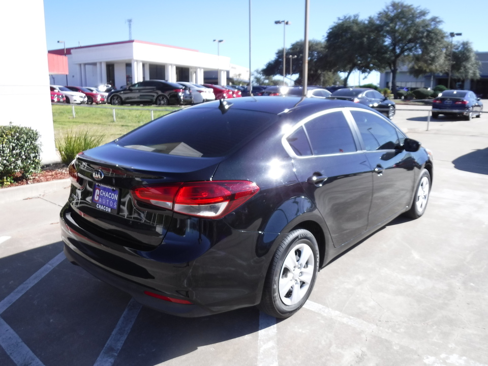 2017 Kia Forte LX 6A