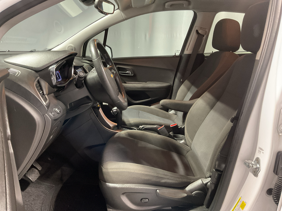 2020 Chevrolet Trax LS FWD