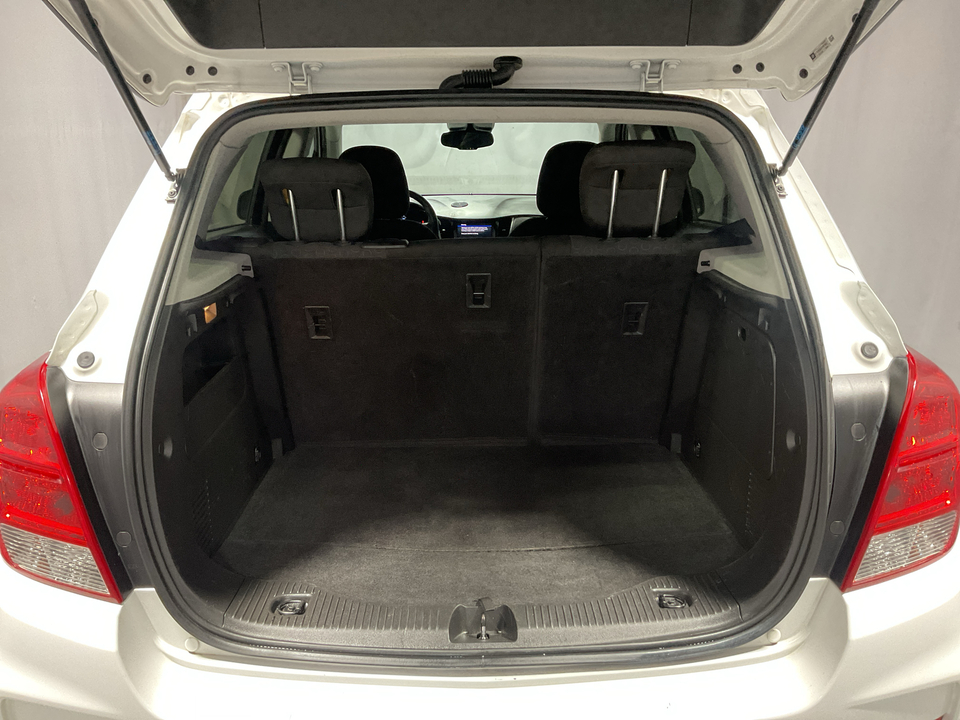 2020 Chevrolet Trax LS FWD