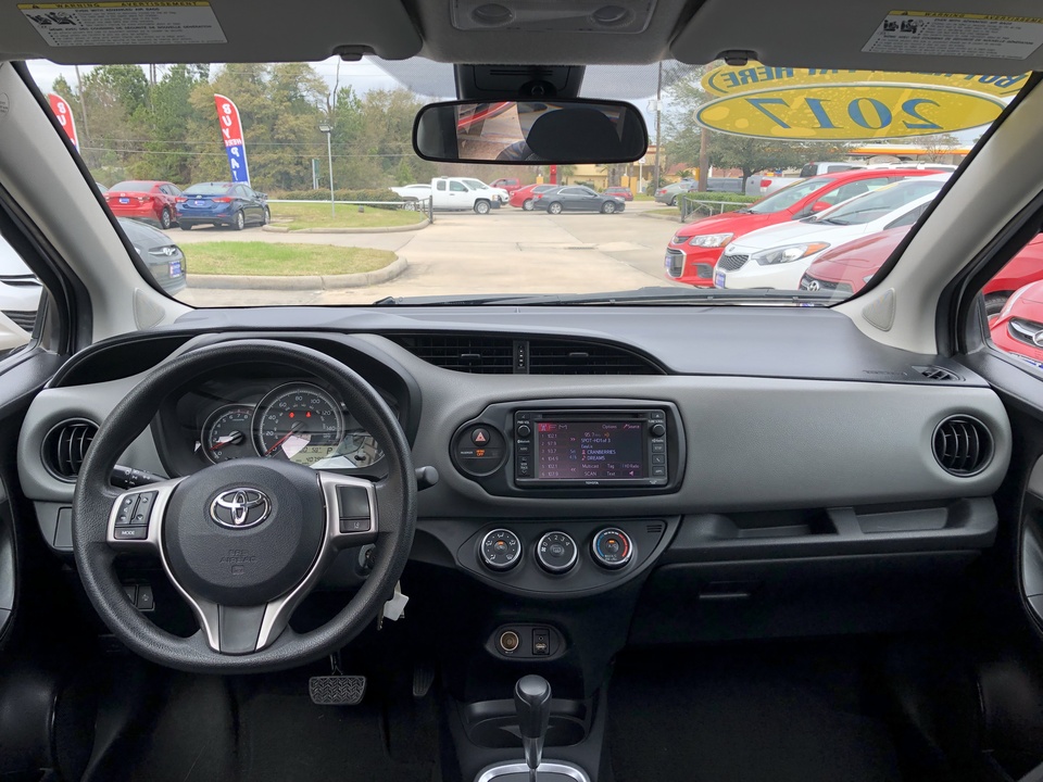2017 Toyota Yaris L 5-Door AT