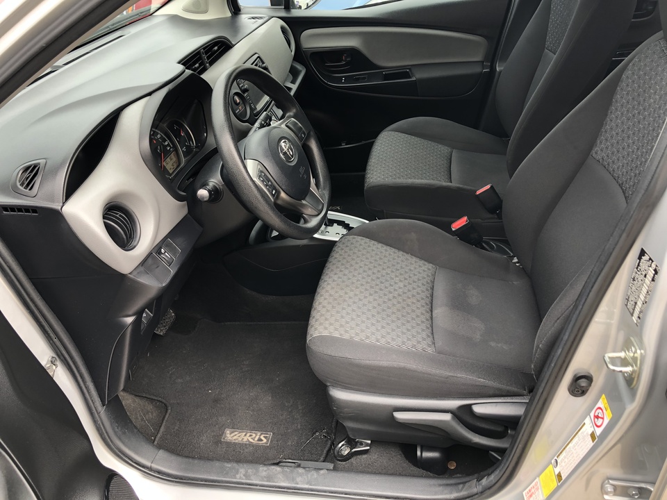 2017 Toyota Yaris L 5-Door AT
