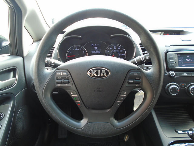 Bad Credit Car Dealerships >> Used 2017 Kia Forte for Sale (S075580) - Chacon Autos Bad Credit Car Dealerships >> Used 2017 Kia Forte for Sale (S075580) - Chacon Autos