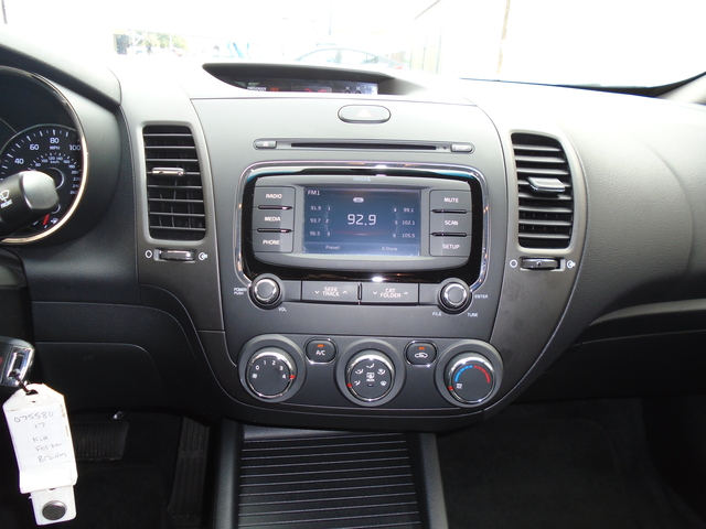 Car Dealerships In San Antonio Tx >> Used 2017 Kia Forte for Sale (S075580) - Chacon Autos Car Dealerships In San Antonio Tx >> Used 2017 Kia Forte for Sale (S075580) - Chacon Autos