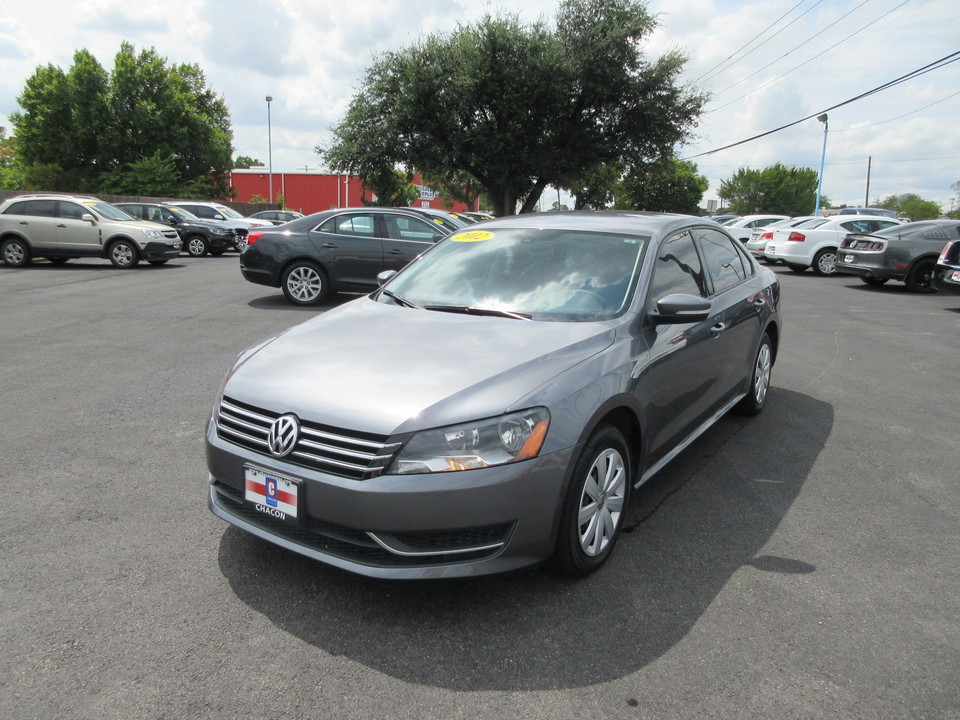 2012 Volkswagen Passat 2.5L S W/Appearance