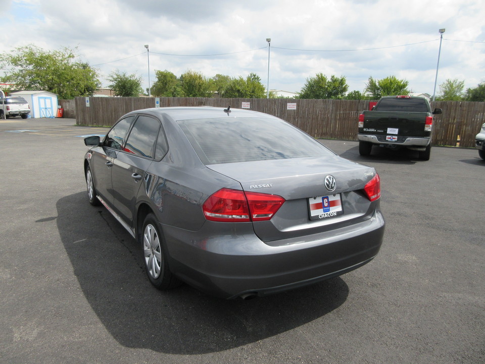 2012 Volkswagen Passat 2.5L S W/Appearance