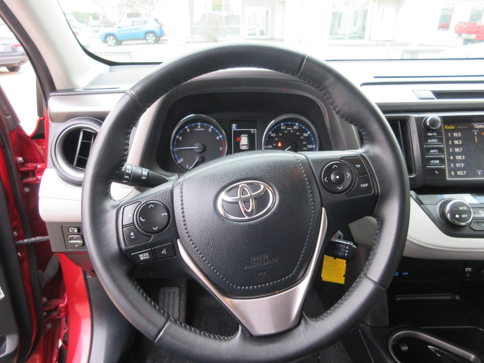 2016 Toyota RAV4 XLE FWD