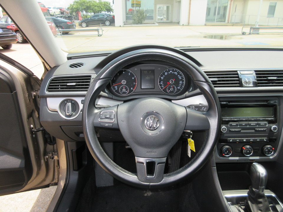 2015 Volkswagen Passat S PZEV 5M