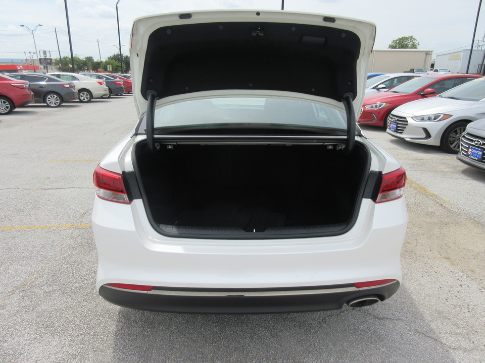 2016 Kia Optima LX