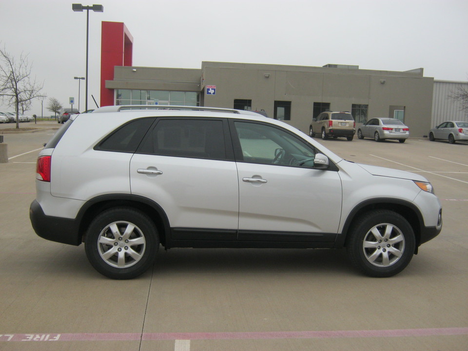 2011 Kia Sorento LX 2WD