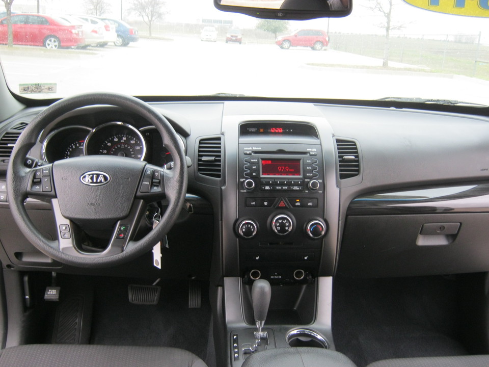 2011 Kia Sorento LX 2WD