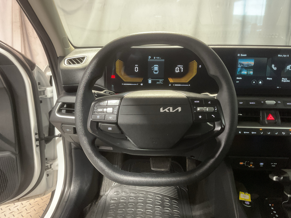 2025 Kia K4 LX