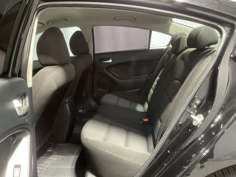 2017 Kia Forte LX 6A