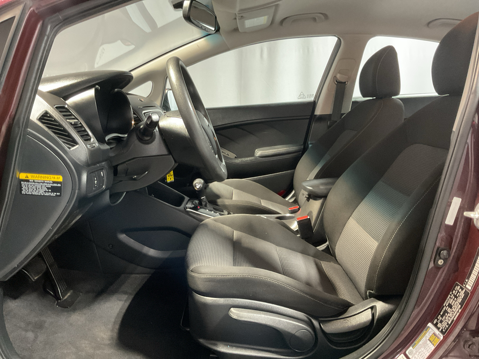 2017 Kia Forte LX 6A