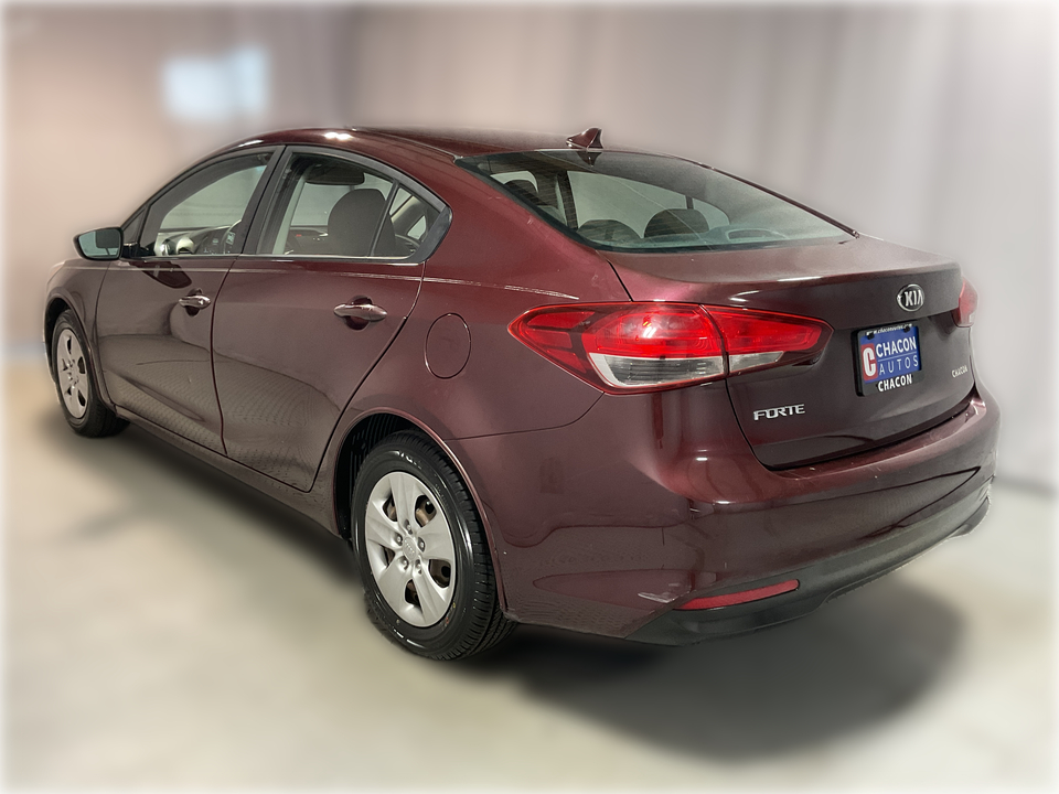 2017 Kia Forte LX 6A
