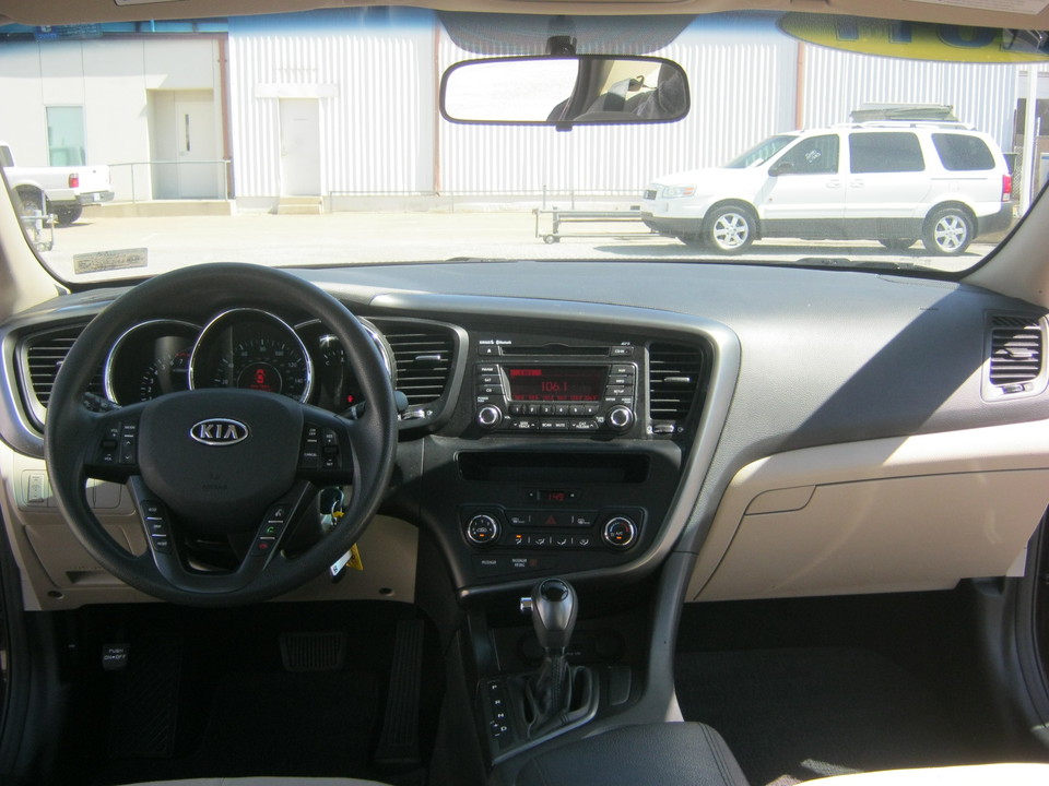 2011 Kia Optima LX MT