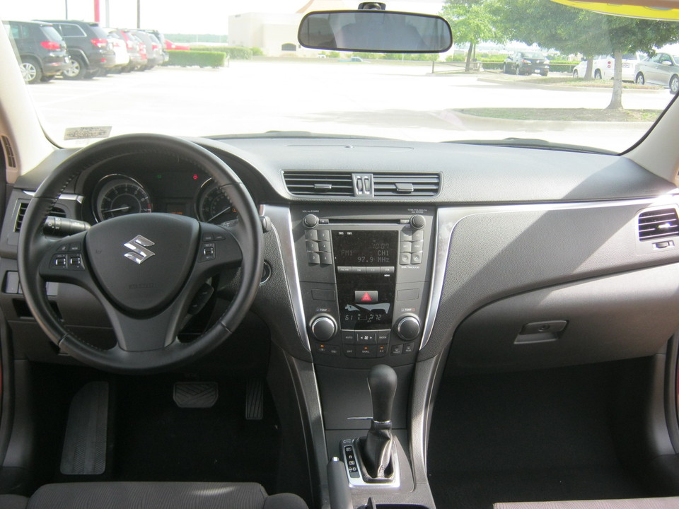 2013 Suzuki Kizashi SE