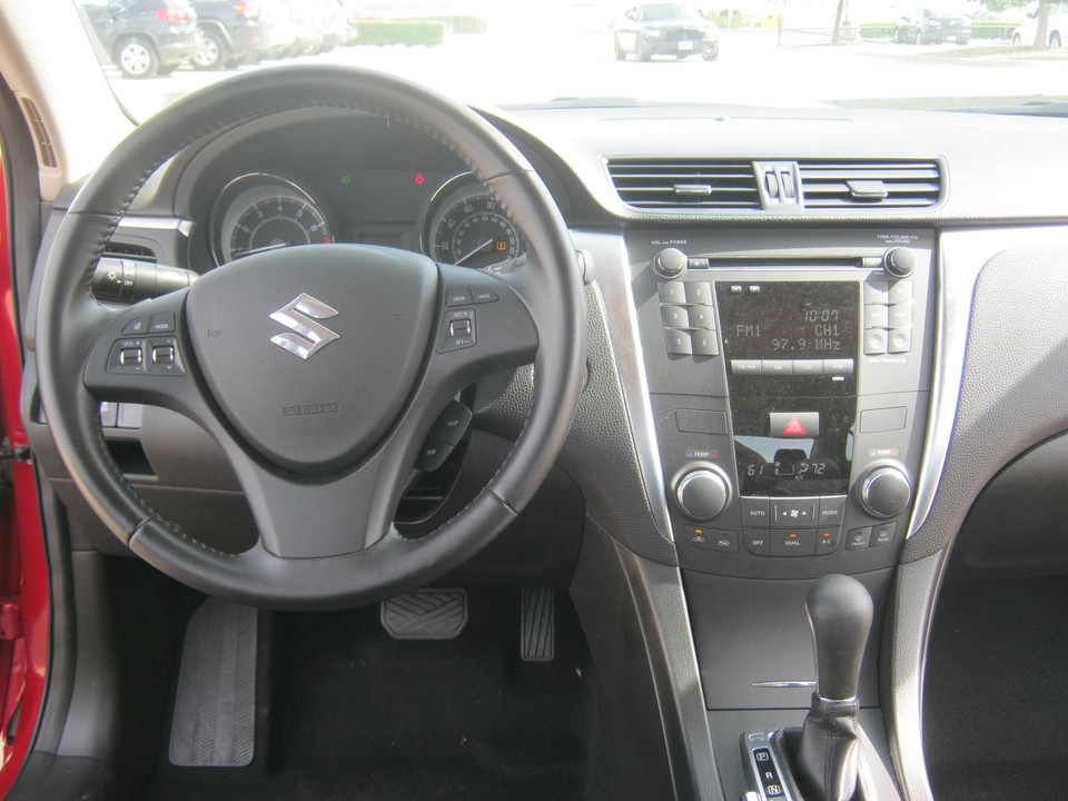 2013 Suzuki Kizashi SE