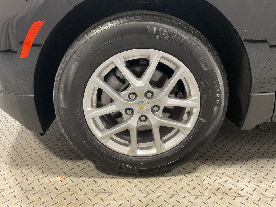 2022 Chevrolet Equinox LS 2WD