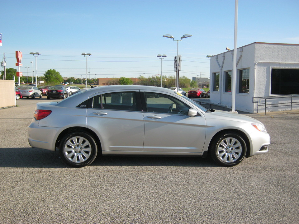 2012 Chrysler 200 LX