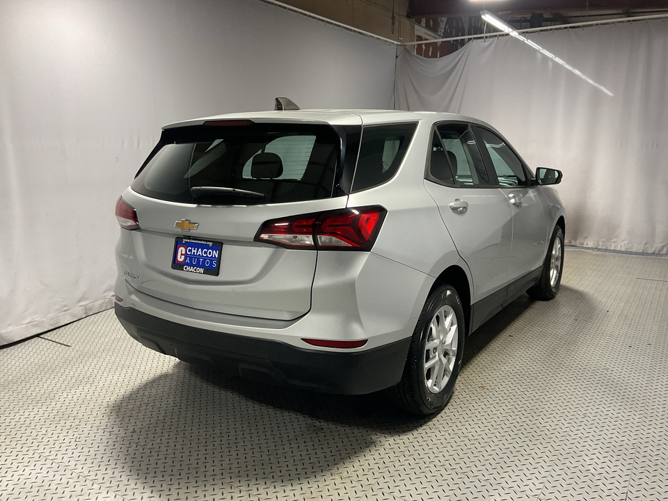 2022 Chevrolet Equinox LS 2WD
