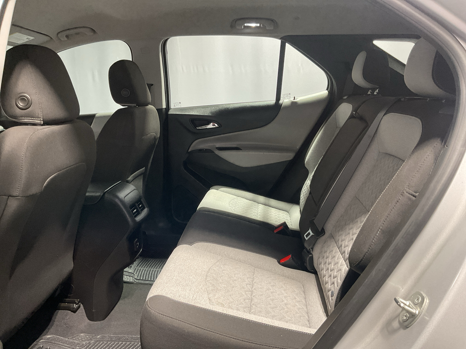 2022 Chevrolet Equinox LS 2WD