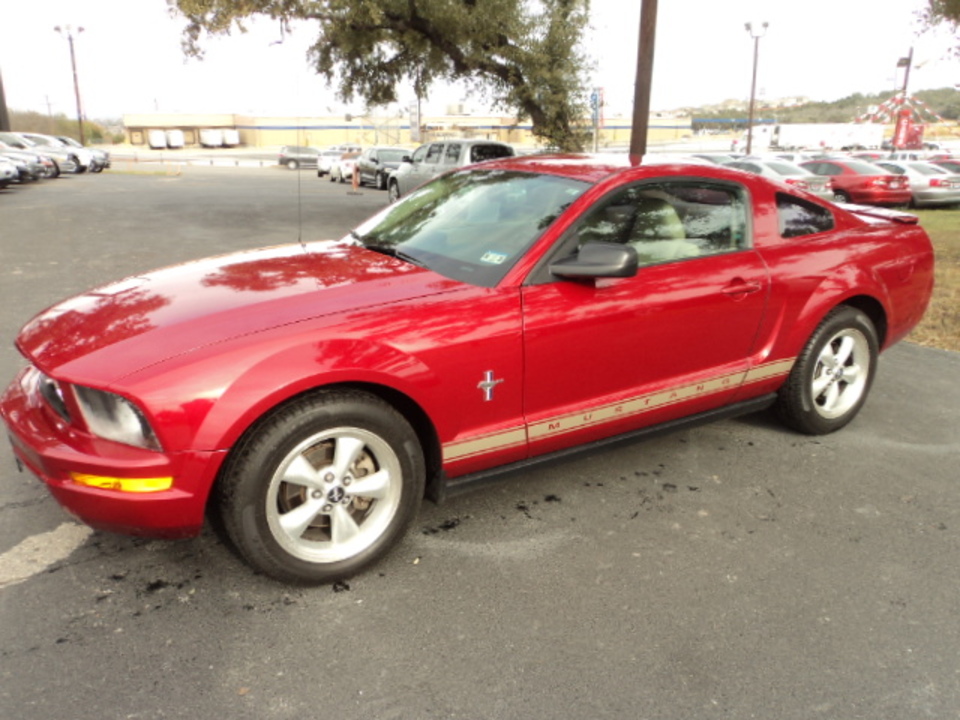 2008 Ford Mustang V6 Deluxe Coupe