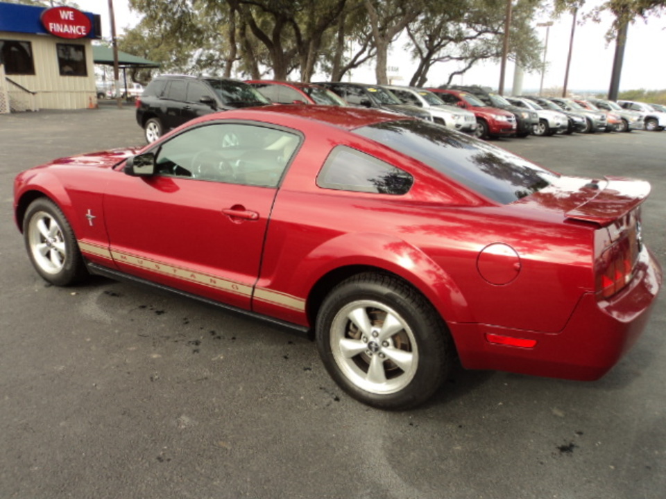 2008 Ford Mustang V6 Deluxe Coupe