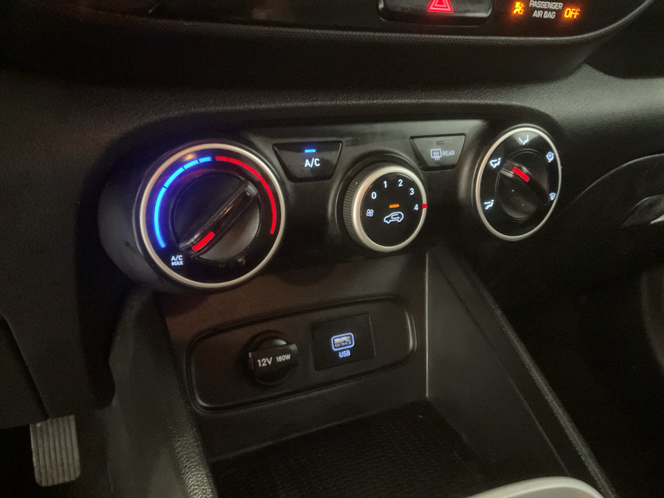 2021 Hyundai Venue SE