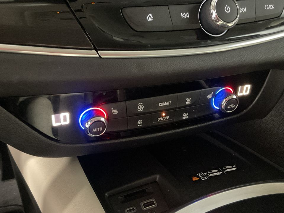 2023 Buick Enclave Essence FWD