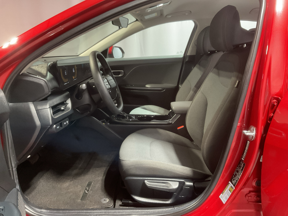 2025 Kia K4 LX