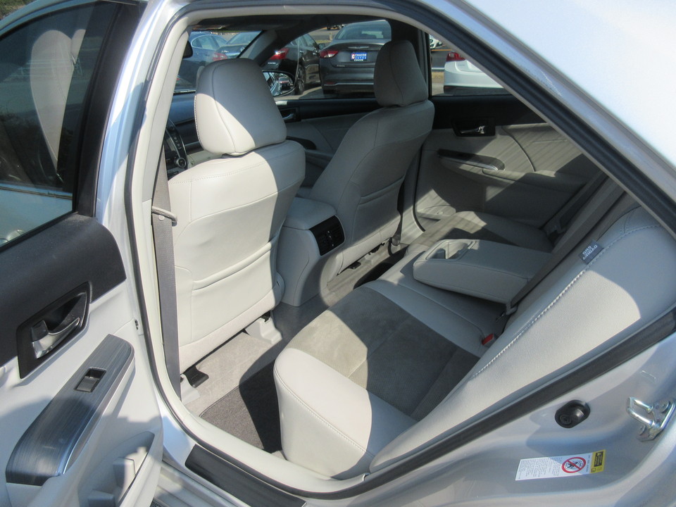 2014 Toyota Camry Hybrid XLE