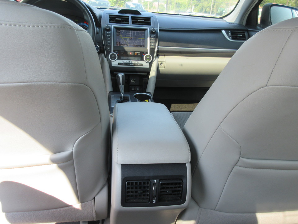 2014 Toyota Camry Hybrid XLE