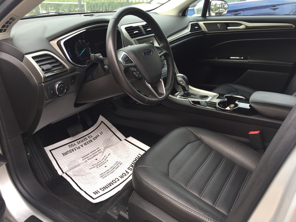 2016 Ford Fusion SE