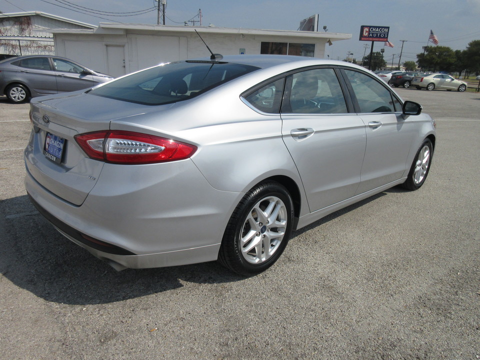 2016 Ford Fusion SE