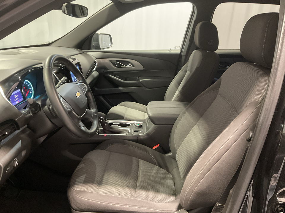2023 Chevrolet Traverse LT Cloth FWD