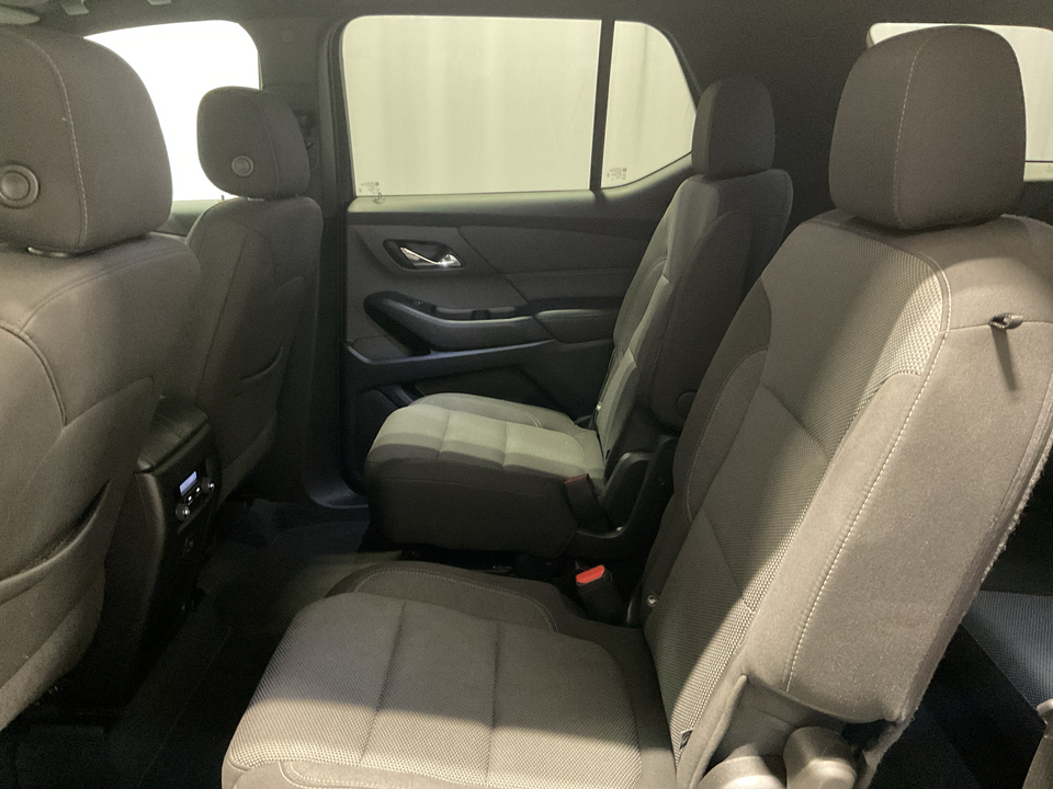 2023 Chevrolet Traverse LT Cloth FWD