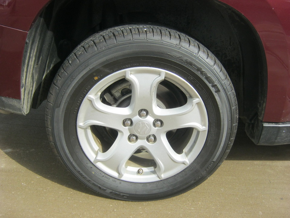 2008 Suzuki XL-7 Premium 2-Row 2WD