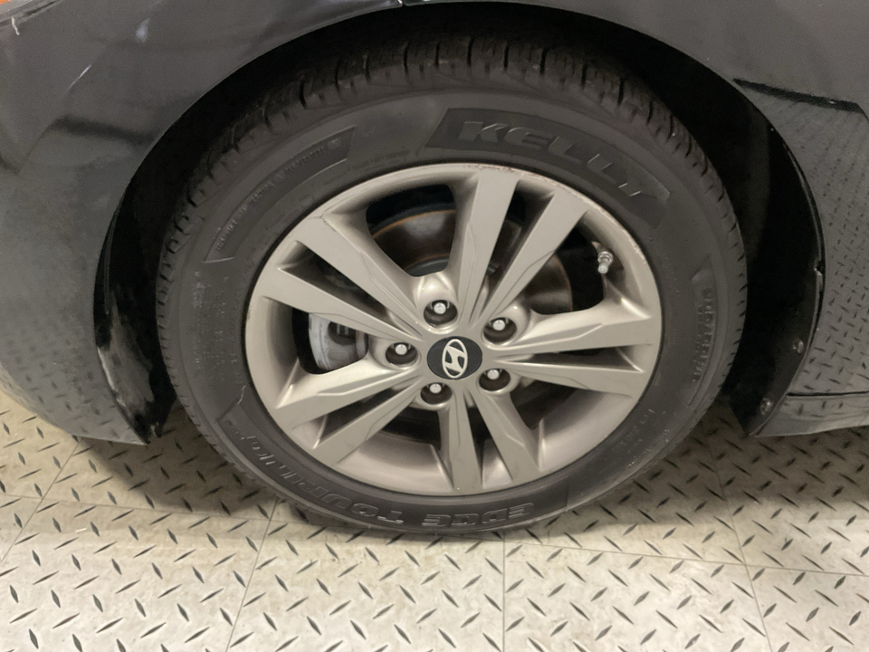 2017 Hyundai Elantra Value Edition 6A