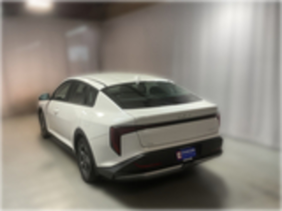 2025 Kia K4 LX