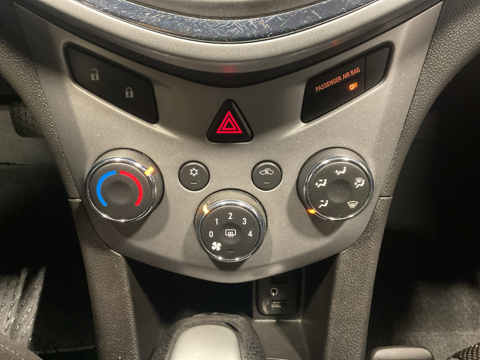 2020 Chevrolet Sonic LT Auto Sedan