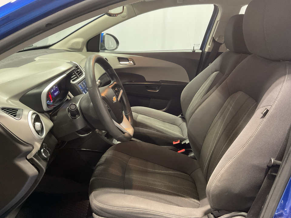 2020 Chevrolet Sonic LT Auto Sedan