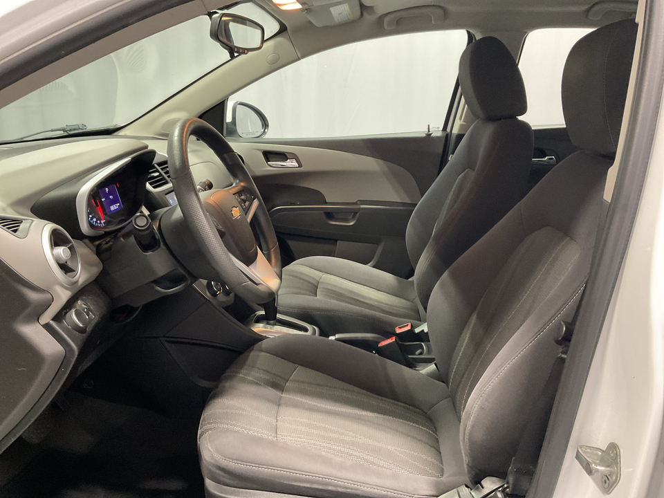 2020 Chevrolet Sonic LT Auto Sedan