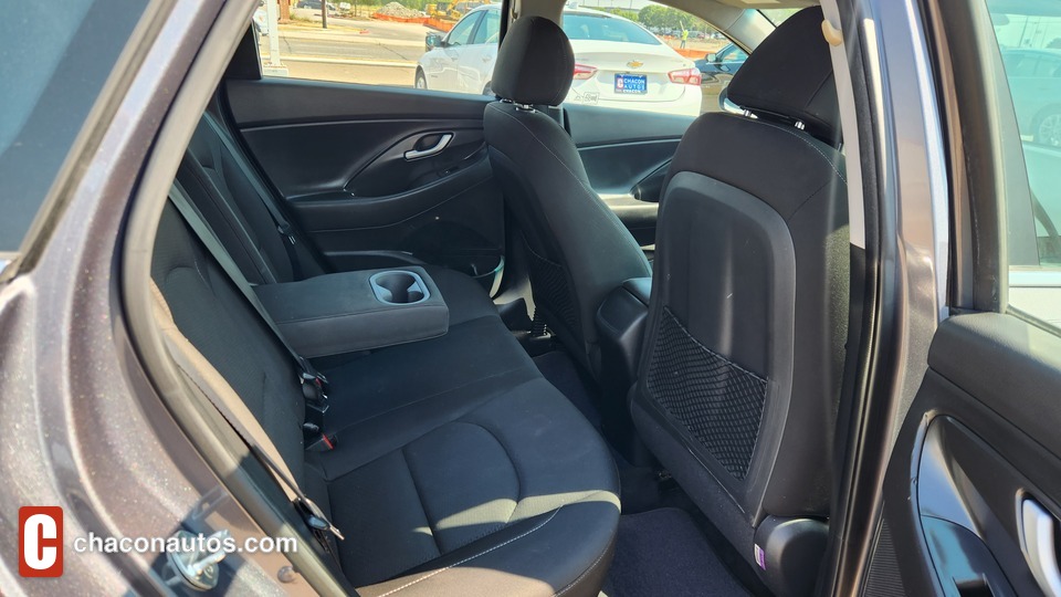 2019 Hyundai Elantra GT Base 6A