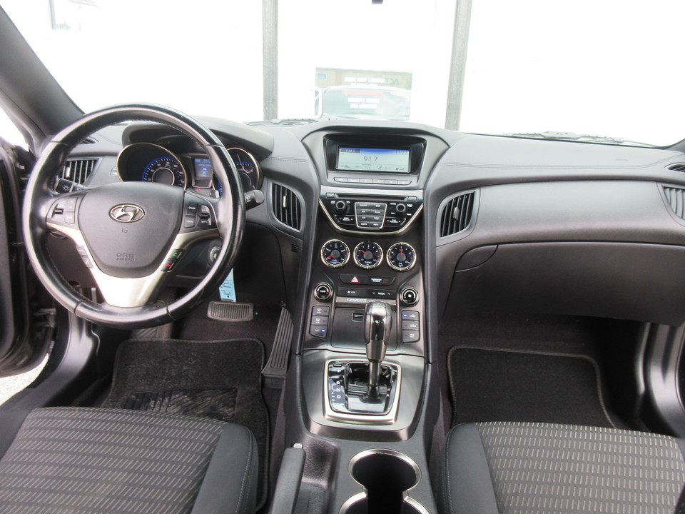 2013 Hyundai Genesis Coupe 2.0T Auto