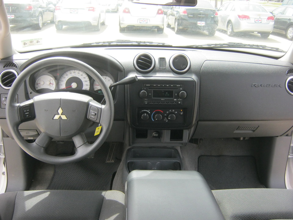 2007 Mitsubishi Raider LS Double Cab 2WD