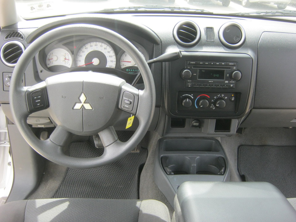 2007 Mitsubishi Raider LS Double Cab 2WD